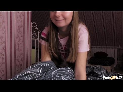 ❤️ Blondie suig haar BFF's diep en kry cum in haar mond Anale video by ons ️❤